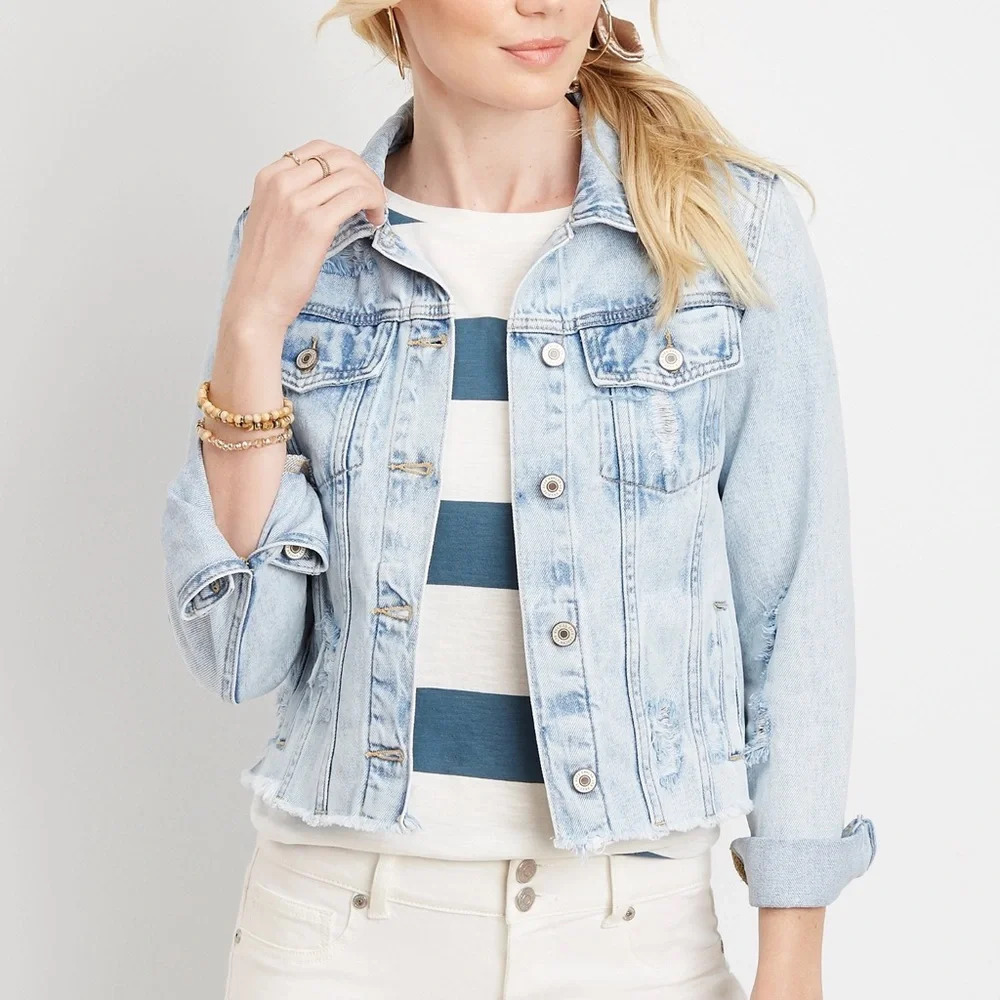 KanCan 100% Cotton Light Acid Wash Destructed Cropped Denim Jacket Small Women’s